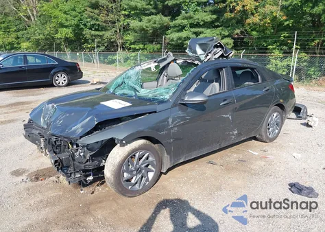 2024 Hyundai Elantra Sel from USA, damaged, VIN KMHLM4DG8RU688332